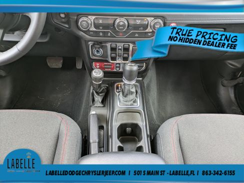 Used 2026 Jeep Wrangler Unlimited Rubicon AWD/4WD image 17