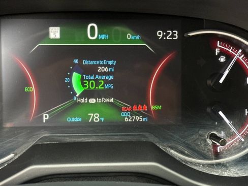 Used 2024 Toyota RAV4 XLE FWD image 25