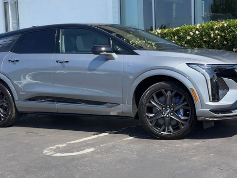 New 2026 Cadillac Optiq V AWD/4WD image 2