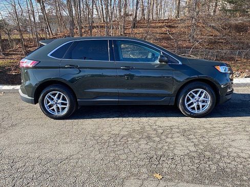 Used 2022 Ford Edge SEL w/ Convenience Package image 5