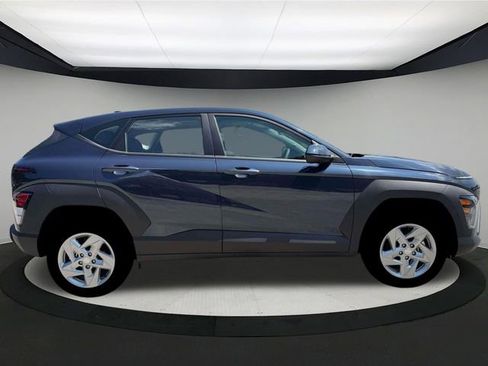 New 2026 Hyundai Kona SE image 9