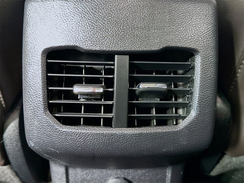 Used 2019 Ford Fusion SE w/ Equipment Group 151A image 20