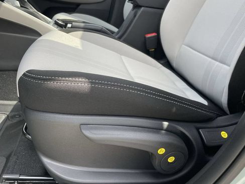 New 2026 Hyundai Venue SEL FWD image 24