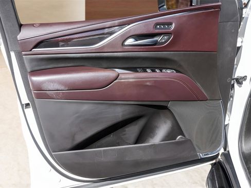 Certified 2023 Cadillac Escalade Sport Platinum image 24