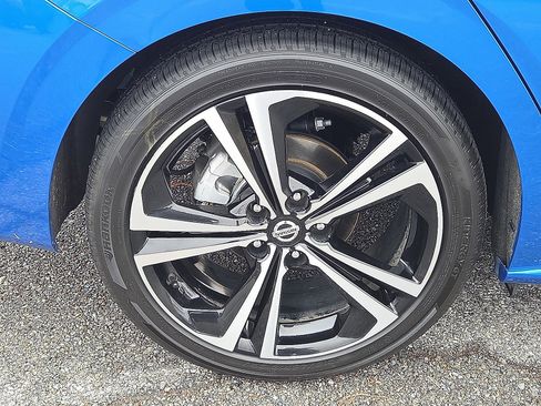 Used 2023 Nissan Sentra SR w/ Trunk Package image 7