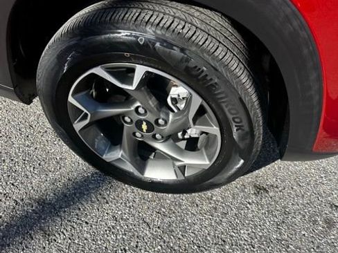 Used 2024 Chevrolet Trax LT w/ Driver Confidence Package image 6