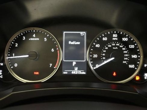 Used 2022 Lexus IS 300 w/ Premium Package RWD image 17