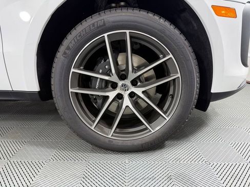 New 2026 Porsche Macan AWD/4WD image 14