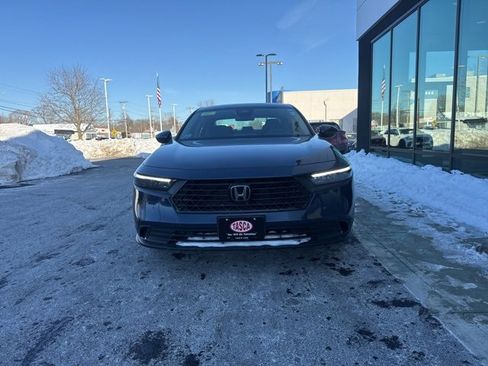 Used 2023 Honda Accord EX image 7