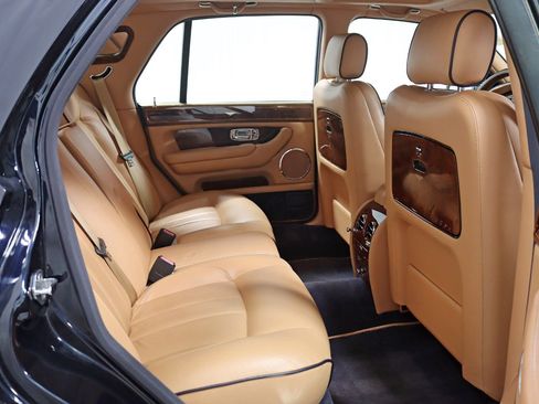 Used 2006 Bentley Arnage R RWD image 28