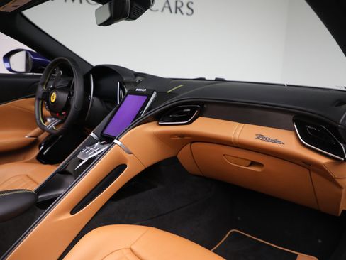 Certified 2025 Ferrari Roma Spider image 17