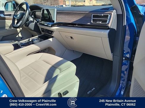 Certified 2025 Volkswagen Atlas SEL AWD/4WD image 44