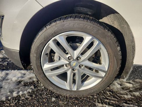 Used 2019 Chevrolet Equinox Premier image 24