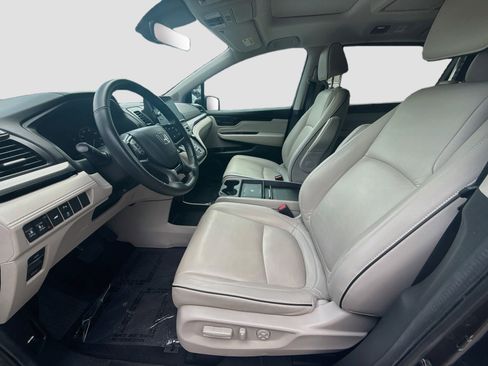Certified 2025 Honda Odyssey Touring image 19