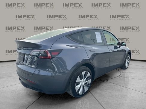 Used 2023 Tesla Model Y Long Range image 5