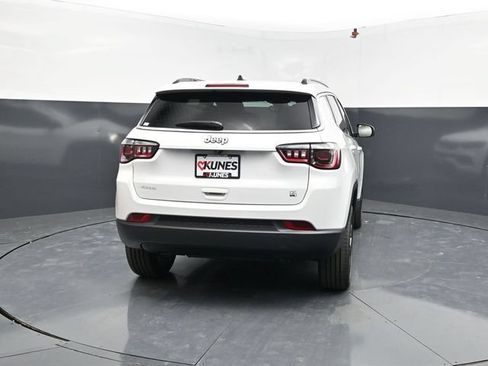 New 2026 Jeep Compass Latitude AWD/4WD image 8