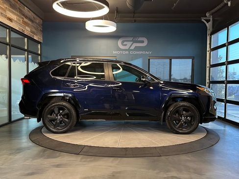 Used 2020 Toyota RAV4 XSE AWD/4WD image 2