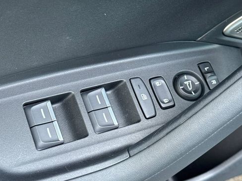 Certified 2025 Acura TLX w/ Technology Package image 16