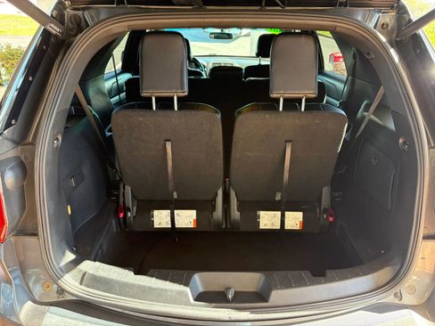 Used 2016 Ford Explorer XLT w/ Equipment Group 202A image 26