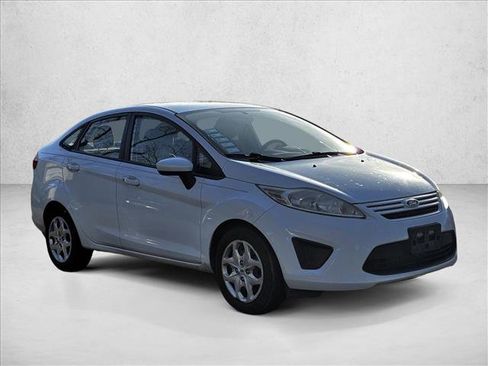 Used 2013 Ford Fiesta S image 3