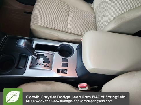 Used 2018 Toyota 4Runner SR5 RWD image 28