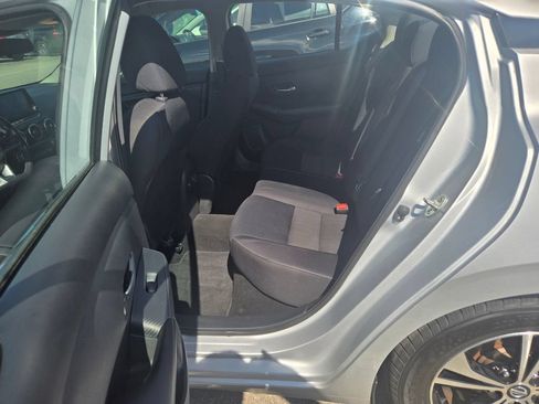 Used 2022 Nissan Sentra SV FWD image 7