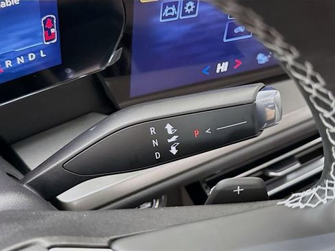 New 2026 Chevrolet Traverse LT w/ Sun and Wheel Package image 18