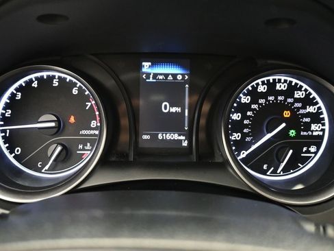 Used 2023 Toyota Camry SE FWD image 19