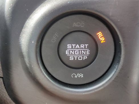 Certified 2022 Jeep Wrangler Sport S image 30