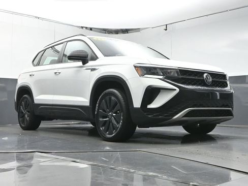 Used 2022 Volkswagen Taos S image 34