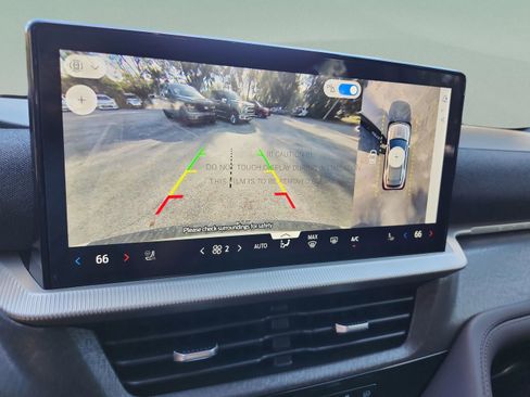 New 2026 Ford Explorer Platinum image 28