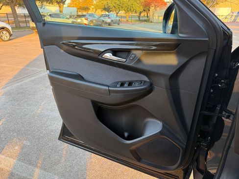 Used 2025 Chevrolet TrailBlazer LT image 20