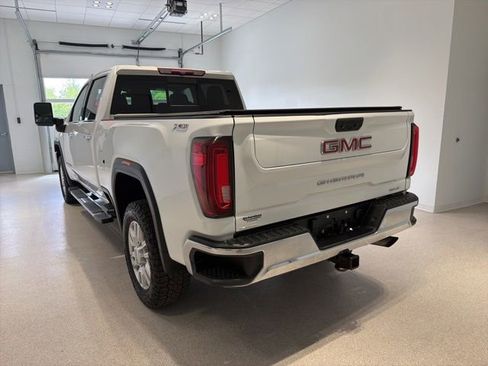 Used 2022 GMC Sierra 2500 SLT w/ SLT Convenience Package AWD/4WD image 4