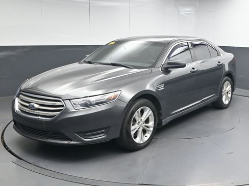 Used 2015 Ford Taurus SEL w/ Equipment Group 201A image 4