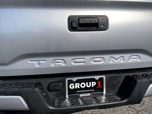 Used 2020 Toyota Tacoma SR w/ SR Convenience Package RWD image 10