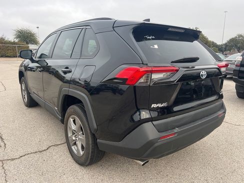 Used 2024 Toyota RAV4 XLE image 6