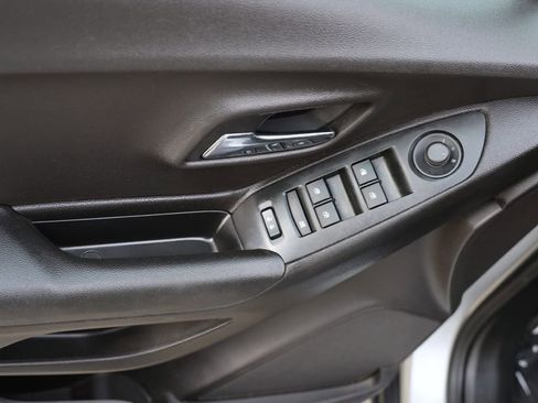 Used 2017 Chevrolet Trax LS image 11