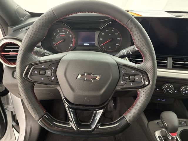 Used 2024 Chevrolet Trax RS w/ Sunroof Package FWD image 22