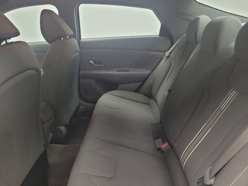 Used 2024 Hyundai Elantra SEL FWD image 18