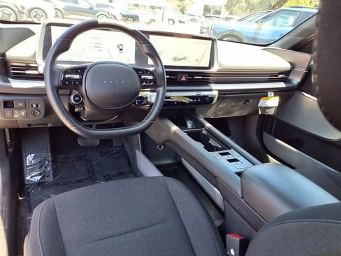 Used 2024 Hyundai Ioniq 6 SE RWD image 14