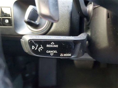 Used 2021 Porsche Cayenne image 22