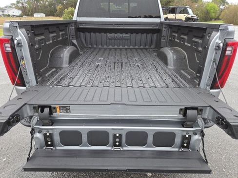 New 2026 GMC Sierra 2500 Denali w/ Denali Reserve Package image 23