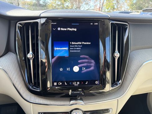 Certified 2023 Volvo XC60 B5 Plus image 23