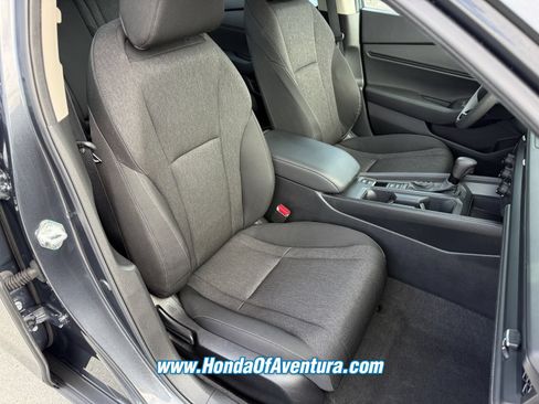 Certified 2025 Honda Accord SE image 7
