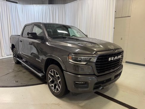 Used 2025 RAM 1500 Laramie AWD/4WD image 18