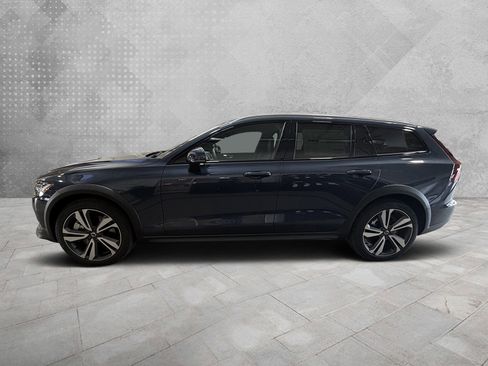 New 2026 Volvo V60 B5 Cross Country Plus w/ Climate Package image 4