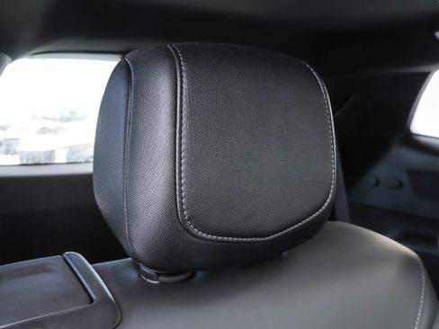 Used 2024 Cadillac XT6 Premium Luxury AWD/4WD image 32