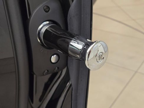 Certified 2025 Rolls-Royce Cullinan Black Badge AWD/4WD image 21