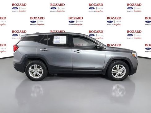 Used 2020 GMC Terrain SLE w/ LPO, Floor Liner Package FWD image 9