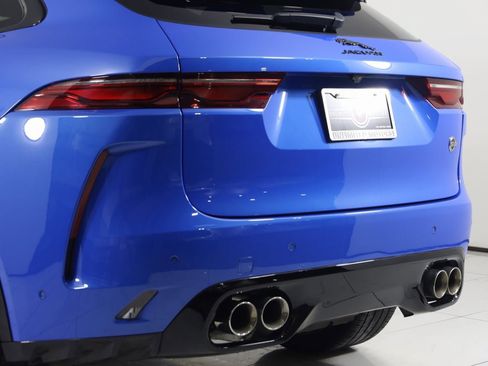 Used 2024 Jaguar F-PACE SVR image 37